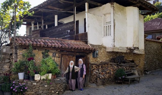 İzmir’in mirasları dijitalleşti: 20 yıllık serüven erişime açıldı, 182 ödüllü yapıya tek tıkla ulaşın