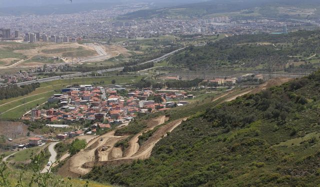 Karabağlar’da TOKİ tartışması tam gaz: İlk kazma izinsiz vurulmuş!