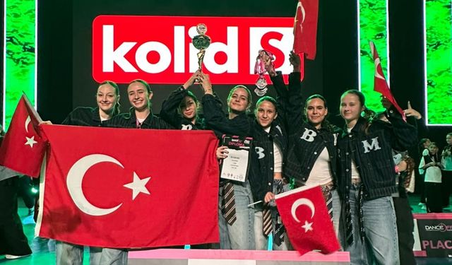 Türkiye’yi temsil eden İzmirli ekip Makedonya'da tarih yazdı:17 final, 13 madalya!