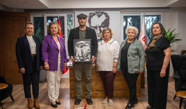 Bornova’da Başkan Eşki’ye anlamlı hediye