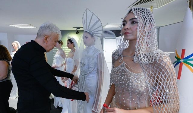 İzmir'de bu yılın teması denge: 100 bin TL ödüllü gelinlik tasarım yarışmasında başvurular başladı