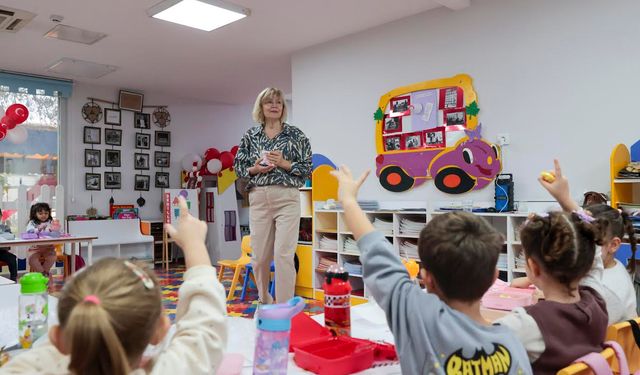 Buca Belediyesi’nden ilçenin miniklerine diş sağlığı eğitimi