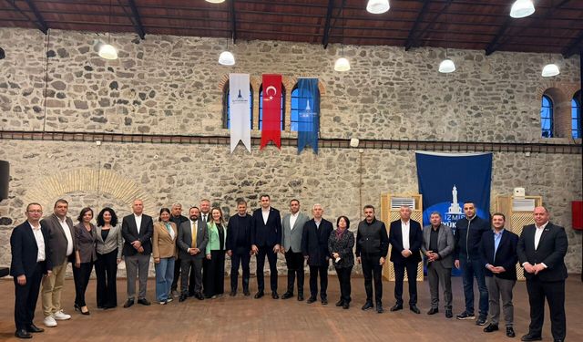 CHP İzmir'de başkanlar buluşması: Hazırız, kararlıyız ve birlikte çok daha güçlü bir Türkiye’yi kuracağız!