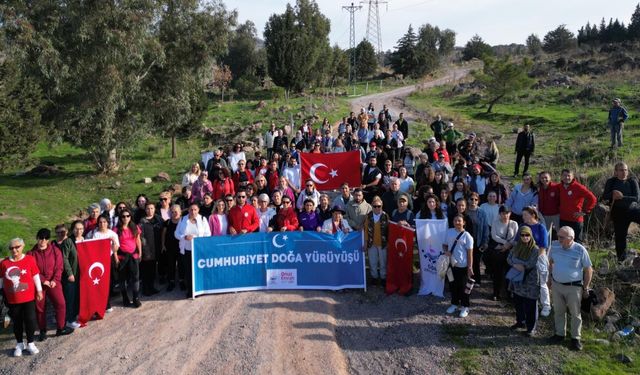 Çiğli’de Cumhuriyet coşkusu doğayla buluştu