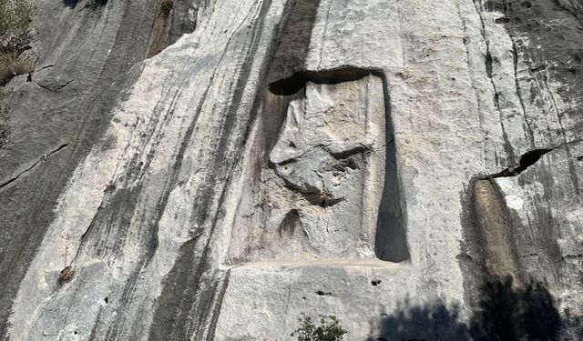 Ege’de Hititlerden kalma tek örnek İzmir’de: Üç bin yıllık Karabel Kaya Kabartması