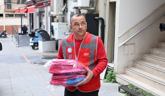 Manisa Büyükşehir’den 15 bin öğrenciye kırtasiye desteği