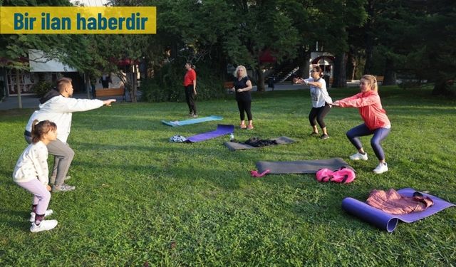 Konak’ta açık havada spor keyfi sürüyor