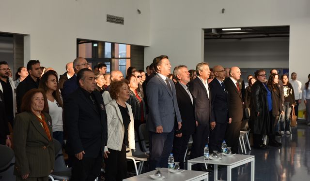 İAOSB’de 09.05’te zaman durdu: Yürekler Atatürk için bir oldu