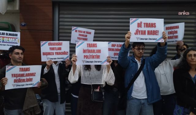 İzmir Barosu'nun Nefret Suçu Mağduru Transları Anma Günü'nde trans onur bayrağı gerilimi