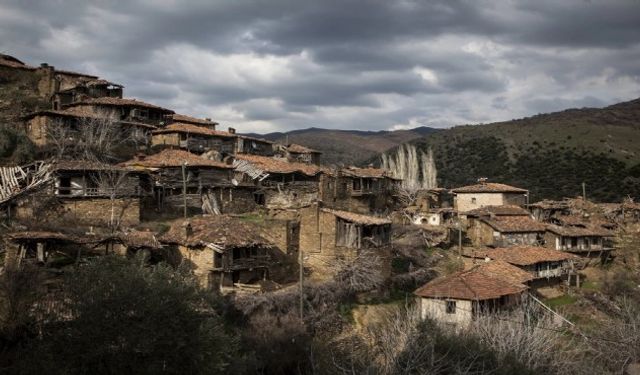 Hem ürkütüyor, hem büyülüyor: Hayalet köy Lübbey!