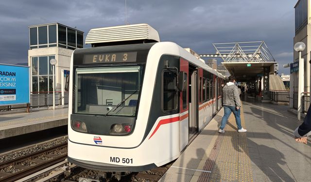 İzmir’de mahalleliden durak talebi: Pankart astılar