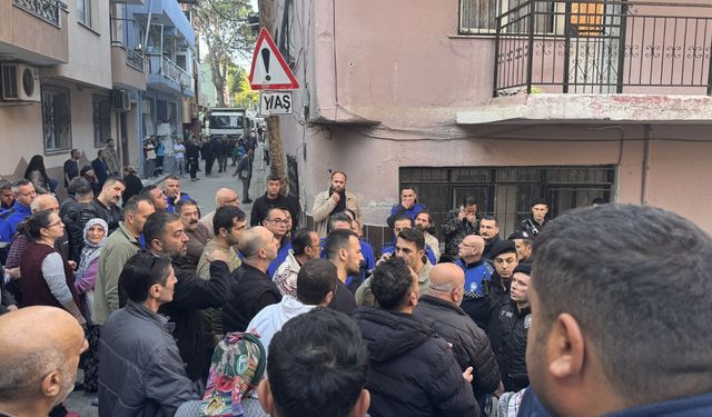 İzmir’de tahliye krizi sürüyor: Belediye ekipleri ile vatandaşlar arasında tartışma yaşandı