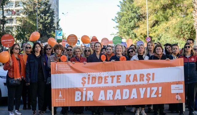 İzmirli kadınlardan turuncu yürüyüş: Bununla ancak bir arada olarak mücadele edebiliriz