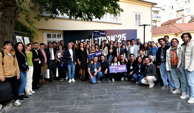 Bornovada gençler, afetlere karşı çözüm üretti