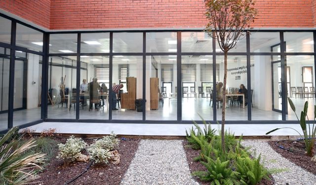 Karşıyaka'da örnek yatırım: Zübeyde Hanım Sosyal Tesis kapılarını açıyor