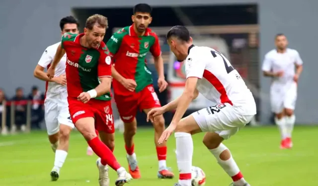 Karşıyaka zirveyi çok sevdi: 23 sene sonra bir ilki başardı!