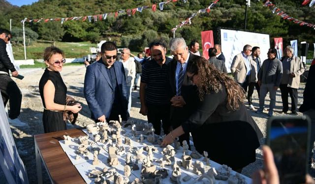 Kuşadası’nda uluslararası heykel etkinliği: Sanat ve adalet heykellerde bir araya geldi