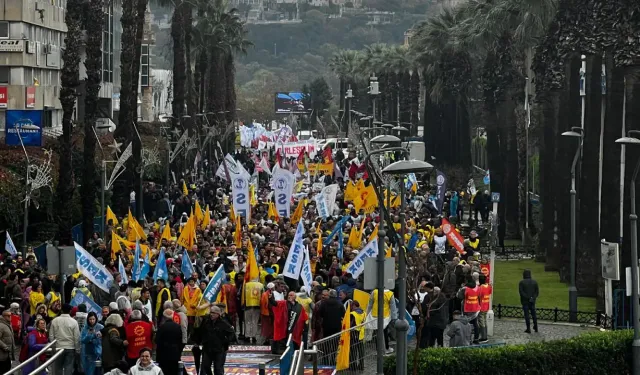 Geçinemeyenler İzmir’den haykırdı: Sarayın bütçesine karşı halkın bütçesini istiyoruz