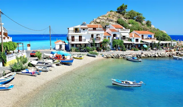 Ne İtalya’nın koyları ne Yunan Adaları: İzmir’in şirin kasabası kışın da gözde