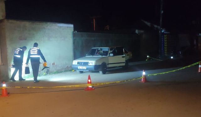 Ödemiş’te silahlı kavga kanlı bitti: O anlar kameralara yansıdı