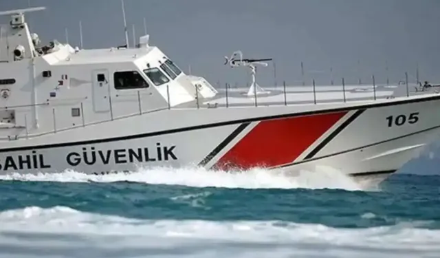 İzmir’de göçmenleri taşıyan lastik bot battı: 1 ölü, 1 kayıp