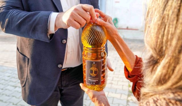 Seferihisar’da örnek proje: İhtiyaç sahiplerine zeytinyağı dağıtılacak