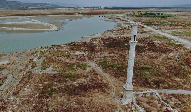 İzmir’de su krizi derinleşiyor: Binlerce yıl önceki su kullanılıyor