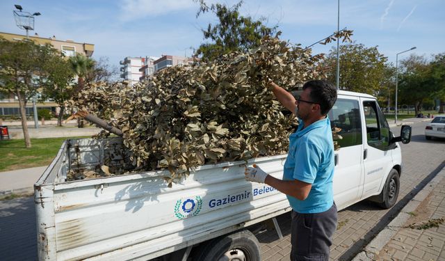 Gaziemir Belediyesi’nden temizlik hamlesi: Bahçe atıkları kapı kapı toplanıyor