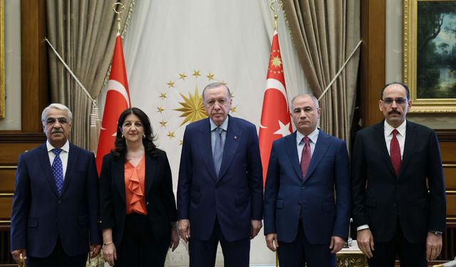 Dikkat çeken araştırma: İzmirliler Terörsüz Türkiye sürecinde ikiye bölündü