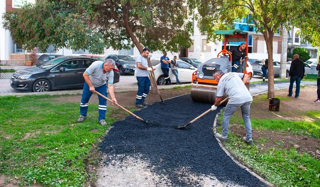Karşıyaka Belediyesi’nden parklara aralıksız bakım