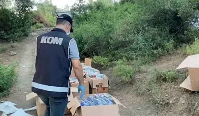 İzmir'de kaçak içki operasyonu: Tonlarca etil alkol ele geçirildi