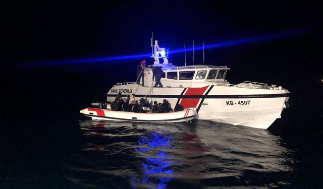 Sahil Güvenlik İzmir'de harekete geçti: İzmir'de çok sayıda düzensiz göçmen kurtarıldı!