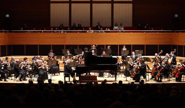 İsmet İnönü İzmir'de özel bir konserle anıldı