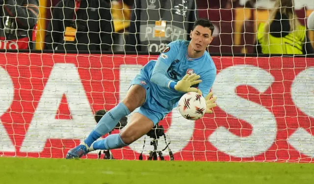 Penaltı canavarı Berke Özer tarihe geçti!