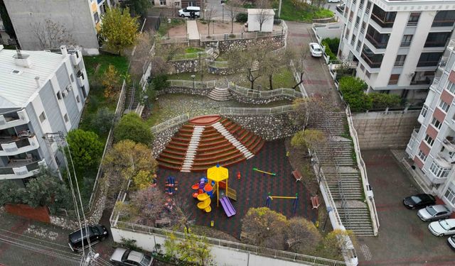 Buca’nın merdivenli parkı yeni yüzüne kavuştu: İlçedeki diğer parklar da modernize edilecek