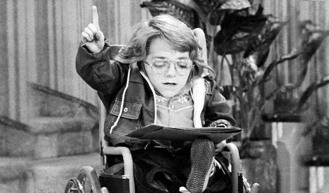 Cam kemik hastası ünlü oyuncudan acı haber! Cam kemik hastalığı nedir?