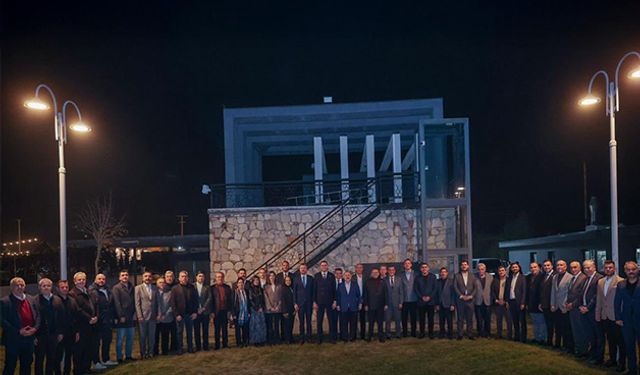 CHP İzmir’de başkanlar zirvesi: Güçlü bir CHP iktidarı için ilçe başkanlarımızla bir araya geldik