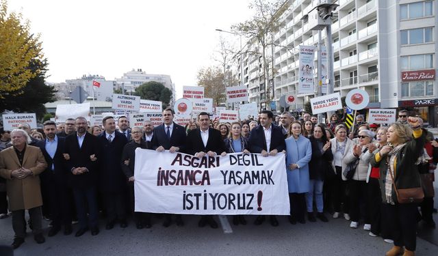 CHP’li kadınlardan İzmir'de asgari ücret isyanı: AKP’ye sokakları dar edeceğiz!