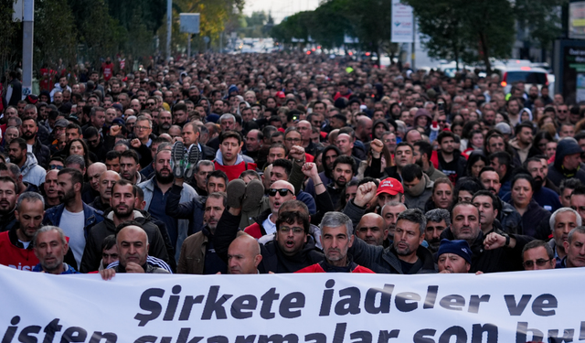 İzmir’de sendikalardan net mesaj: İşçilerin ücretleri gününde ödensin!