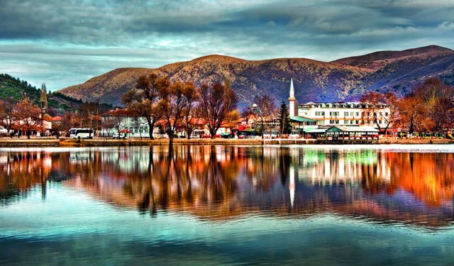 Görenler İskandinav köyü sanıyor: İzmir’de kartpostallık manzaralarıyla büyüleyen kasaba