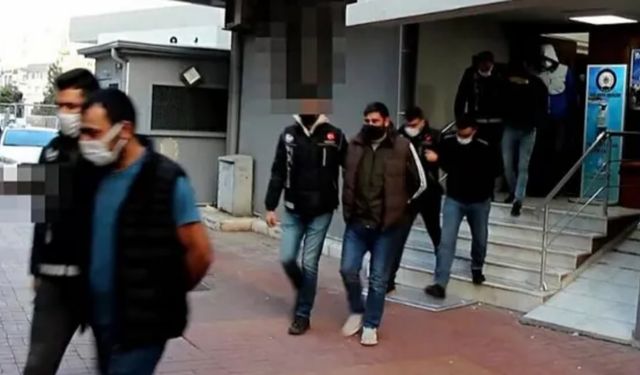 İzmir dahil 65 ilde operasyon: Kilolarca madde ve binlerce hap ele geçirildi