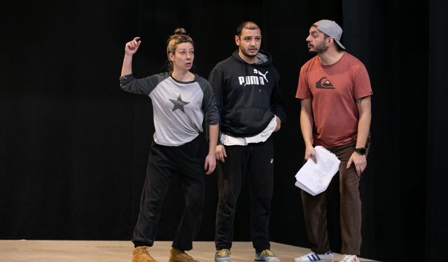 İzmir Şehir Tiyatroları’ndan minik seyircilere: Don Kişot için geri sayım başladı