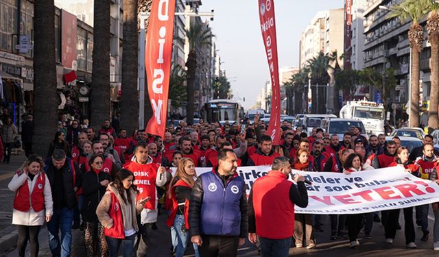 İzmir’de belediye emekçilerinin hak mücadelesi 9. gününde sürüyor: Sen yoksan bir eksiğiz