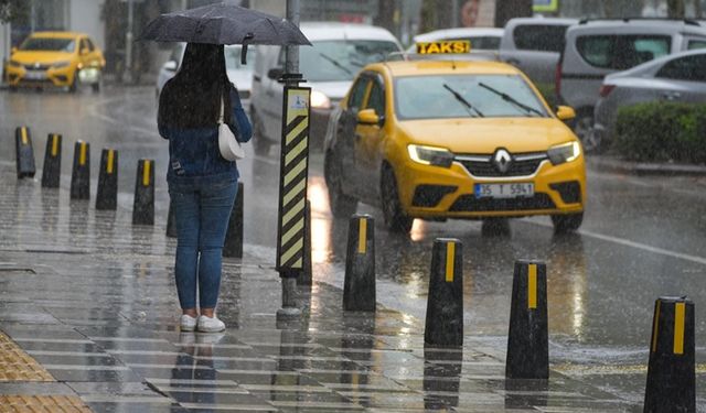 İzmir’de sağanak etkisini artırıyor: İşte ilçe ilçe hava durumu