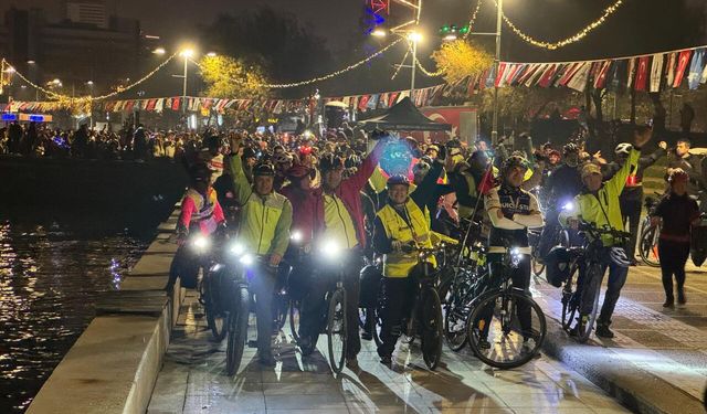 İzmir’de yılın en ışıklı koşusu! 2 bin kişi 21 Aralık’ta parkura çıktı