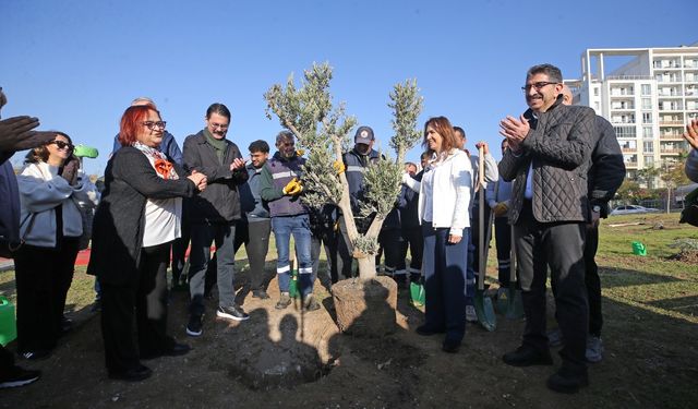 Karşıyaka’da sezonun ilk fidan dikim etkinliği: Can suyu Belediye Başkanı Ünsal’dan