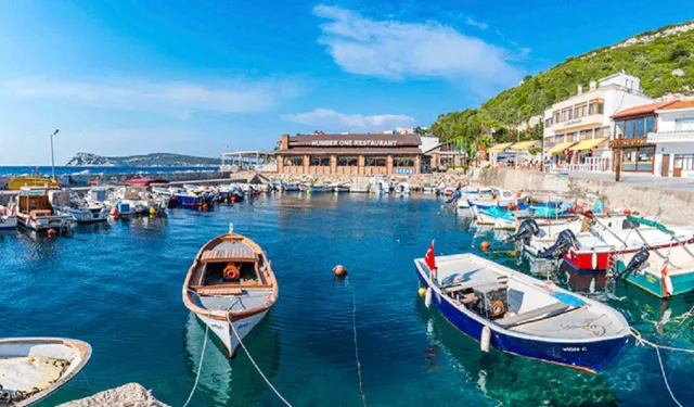 Burası ne İtalya ne de Avrupa: İzmir'in bu saklı köyü büyüleyici atmosferiyle sizi bir masala davet ediyor!