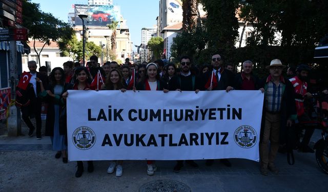 İzmir'de duruşmaya namaz arası: Barodan tepki!