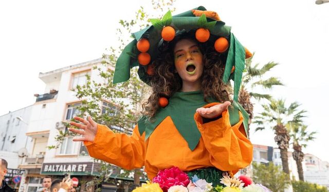 25. Mandalina Şenliği renkli görüntülere sahne oldu