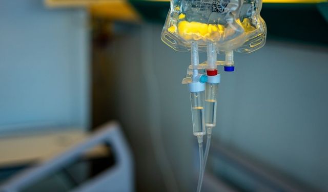 Uzmanı uyardı: Doktor önerisi olmadan serum taktırılmamalı!